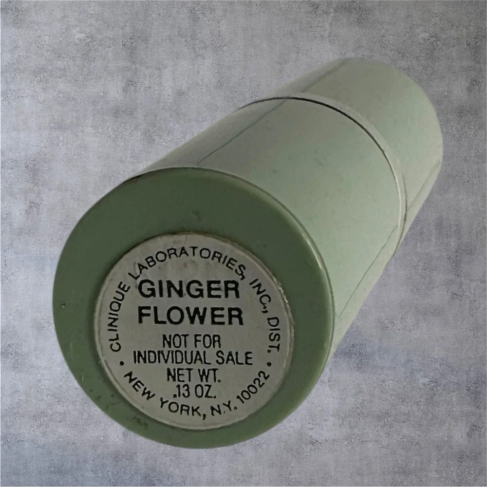 Clinique Different Lipstick Womens .13oz Ginger Flower Red Creamy Green Tube
